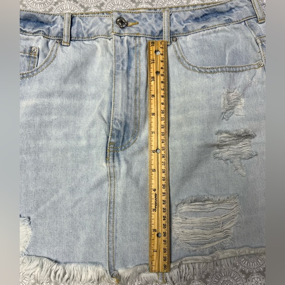 Light Blue denim skirt, size US 29 - Picture 4 of 4